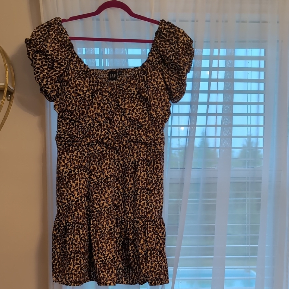 GAP Leopard Print Ruffle Sleeve Dress